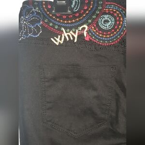Size 30 Desigual Skinny Style Black Jeans with Artistic Embroidery Playful Fun